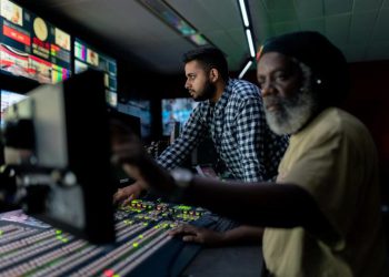 Large Traders Take Diverging Strategies on Crypto Market Volatility