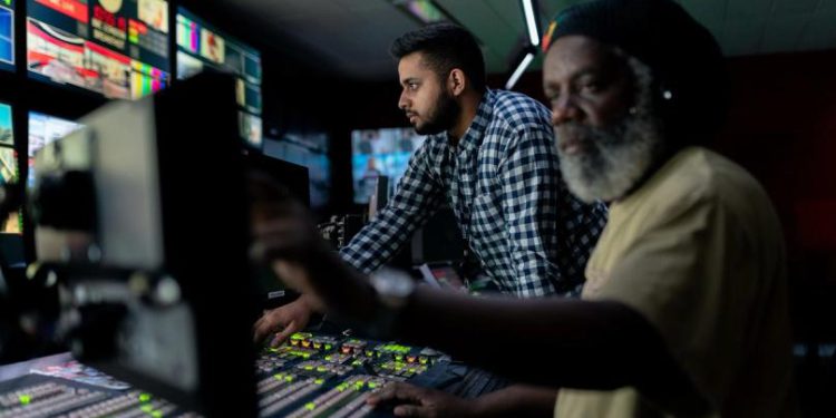 Large Traders Take Diverging Strategies on Crypto Market Volatility