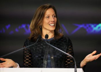 Nasdaq CEO Outlines 3 Ways Blockchain Can Fix Finance
