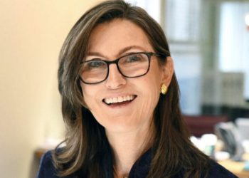 Ark Invest’s Cathie Wood Slashes Bitcoin Price Target Over Growing Stablecoin Mania