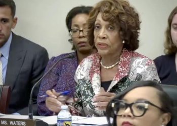 As Democrats gain in odds to take U.S. House, Waters bashes SEC chair on crypto