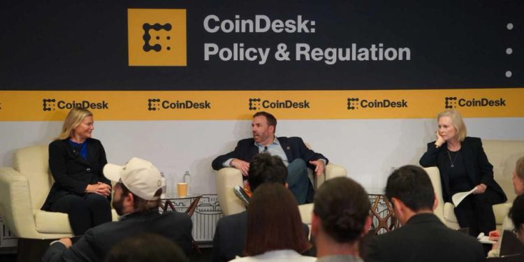 Lummis, Key U.S. Senator on Crypto Bill, Negotiating Dicey Points With White House