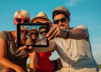 Farcaster Switches to Wallet-First Strategy to Grow Its Social App