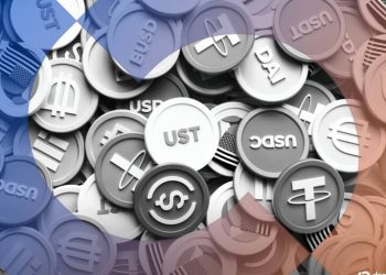 Elliptic Flags Global Crypto Pivot as Banks, Stablecoins and Asian Hubs Take the Lead