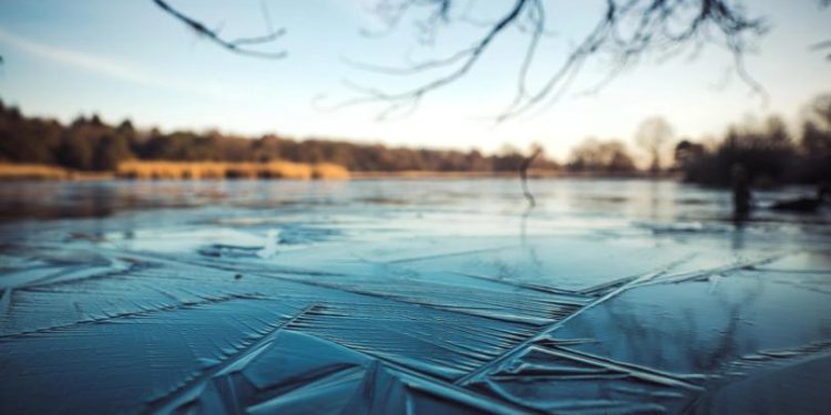 Bitcoin and ether traders bet on calmer times