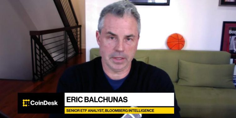 Bitcoin ETFs barely flinch as BTC slides 40%, Bloomberg’s Eric Balchunas says